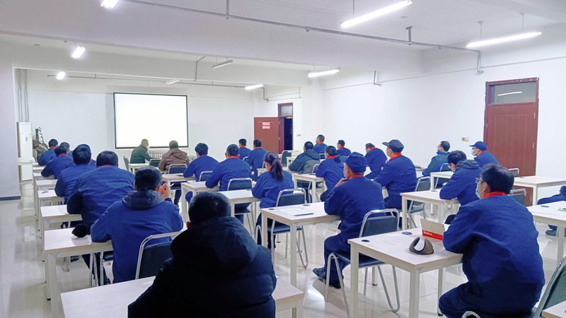 PMP与项目管理培训：深入对比，揭秘选择之道